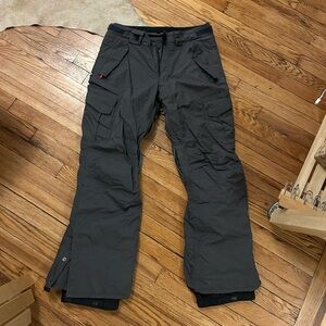 686 Gray Men’s S Ski/Snowboard cargo pants